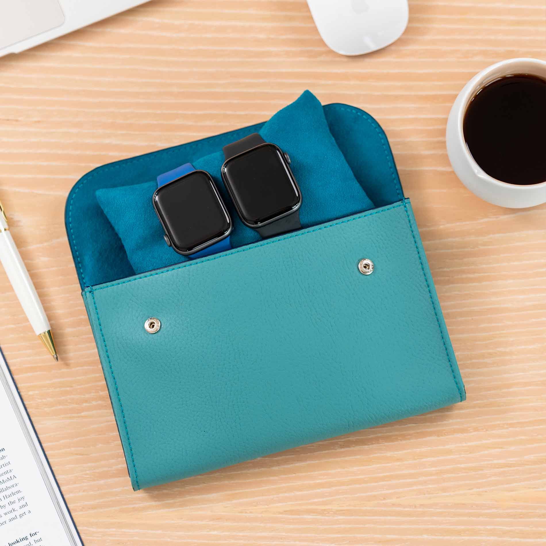 Durable turquoise vegan leather double watch case ensures long-lasting use.
