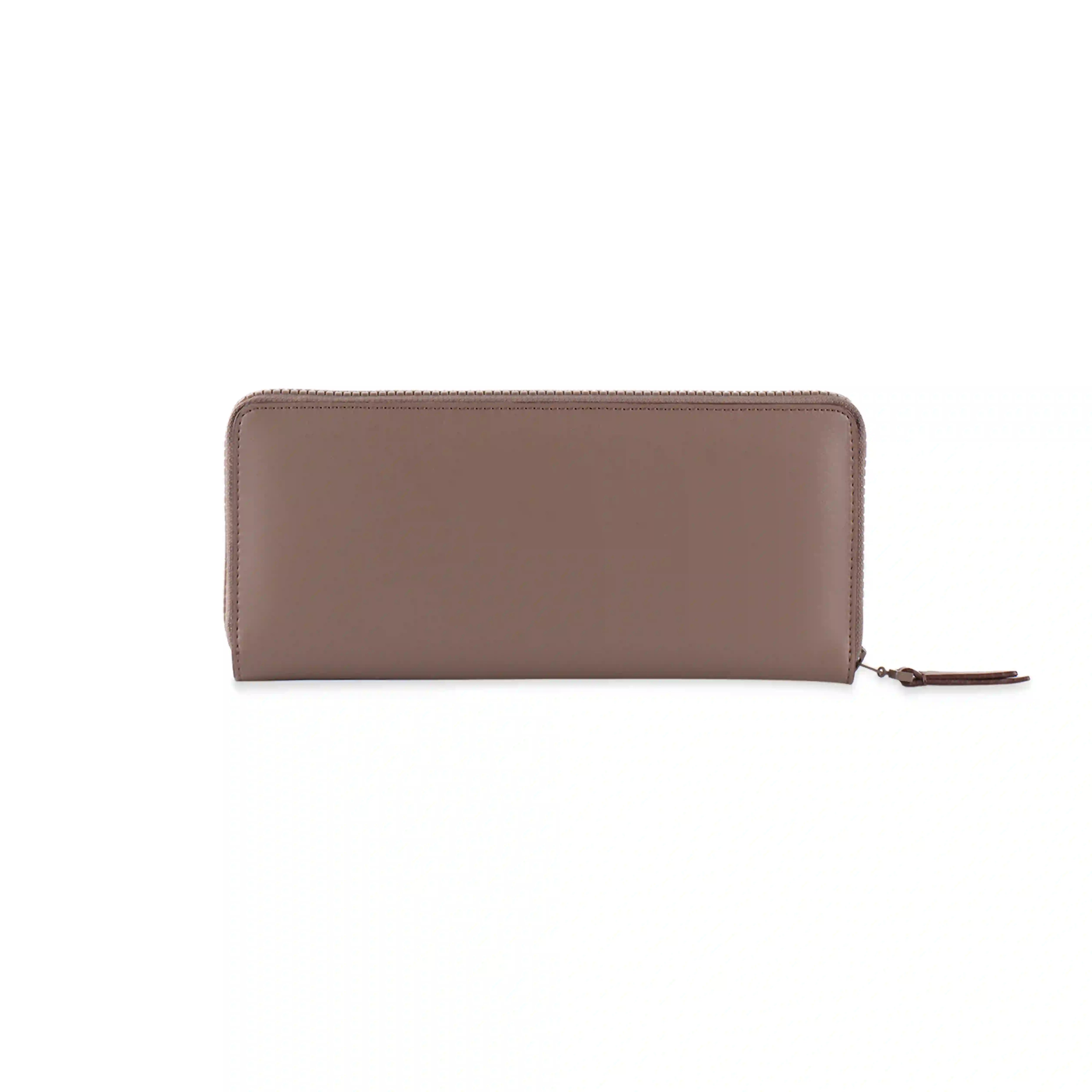 Durable vegan travel accessories in Sahara experience set designed for long-lasting use.