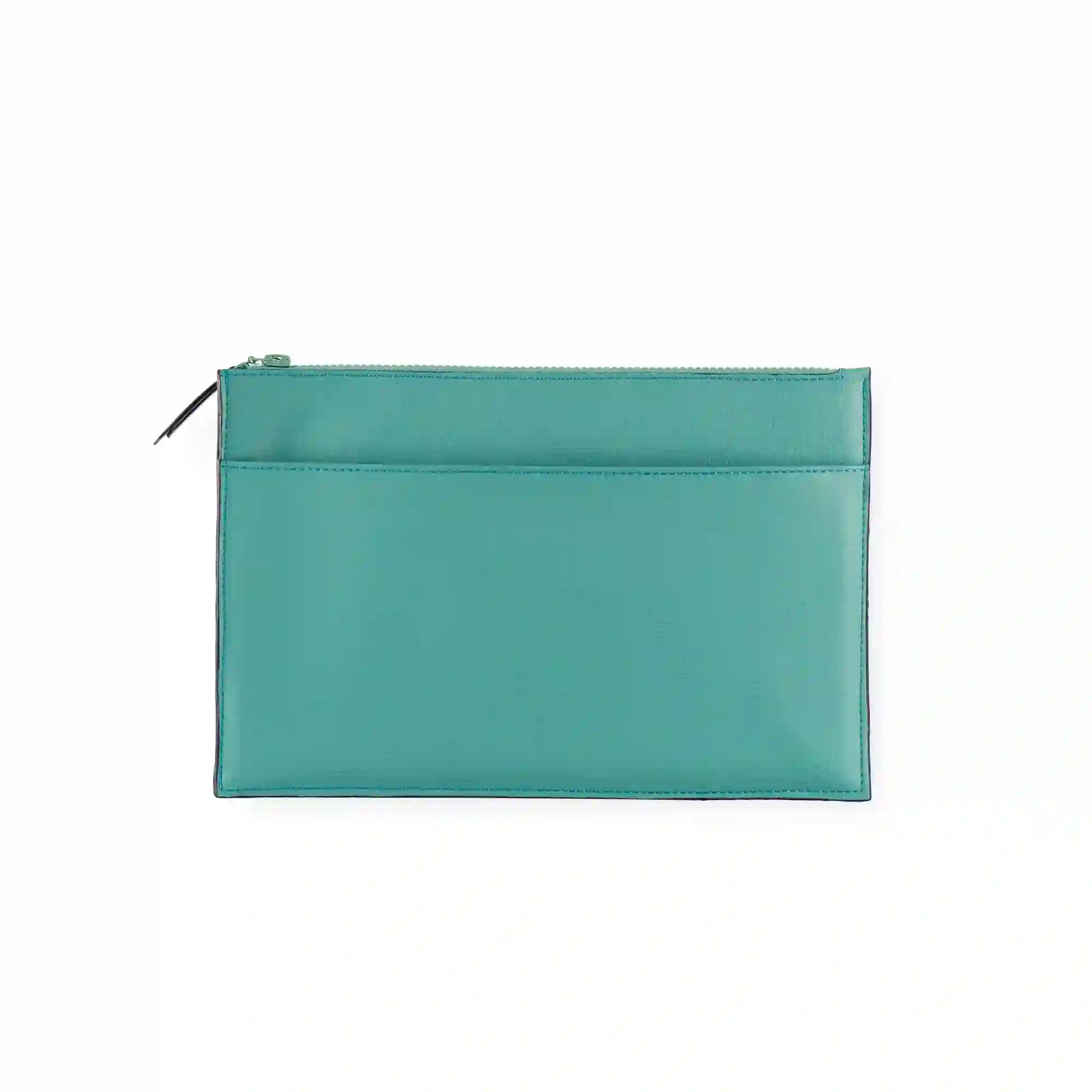 Eco-friendly vegan travel accessories from Niagara experience made for conscious travellers.