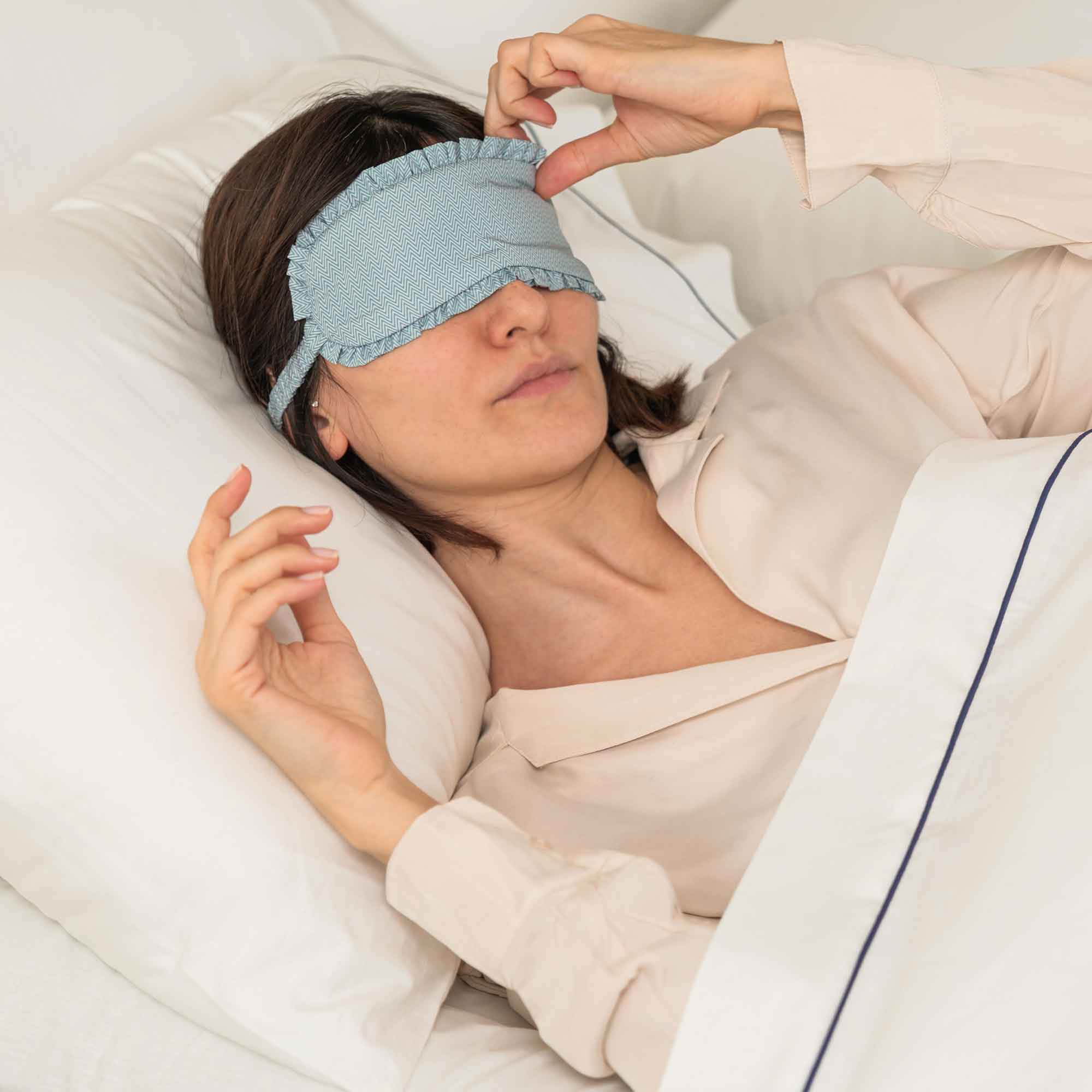 Practical green vegan leather sleep mask gives long-lasting use for travel or home.