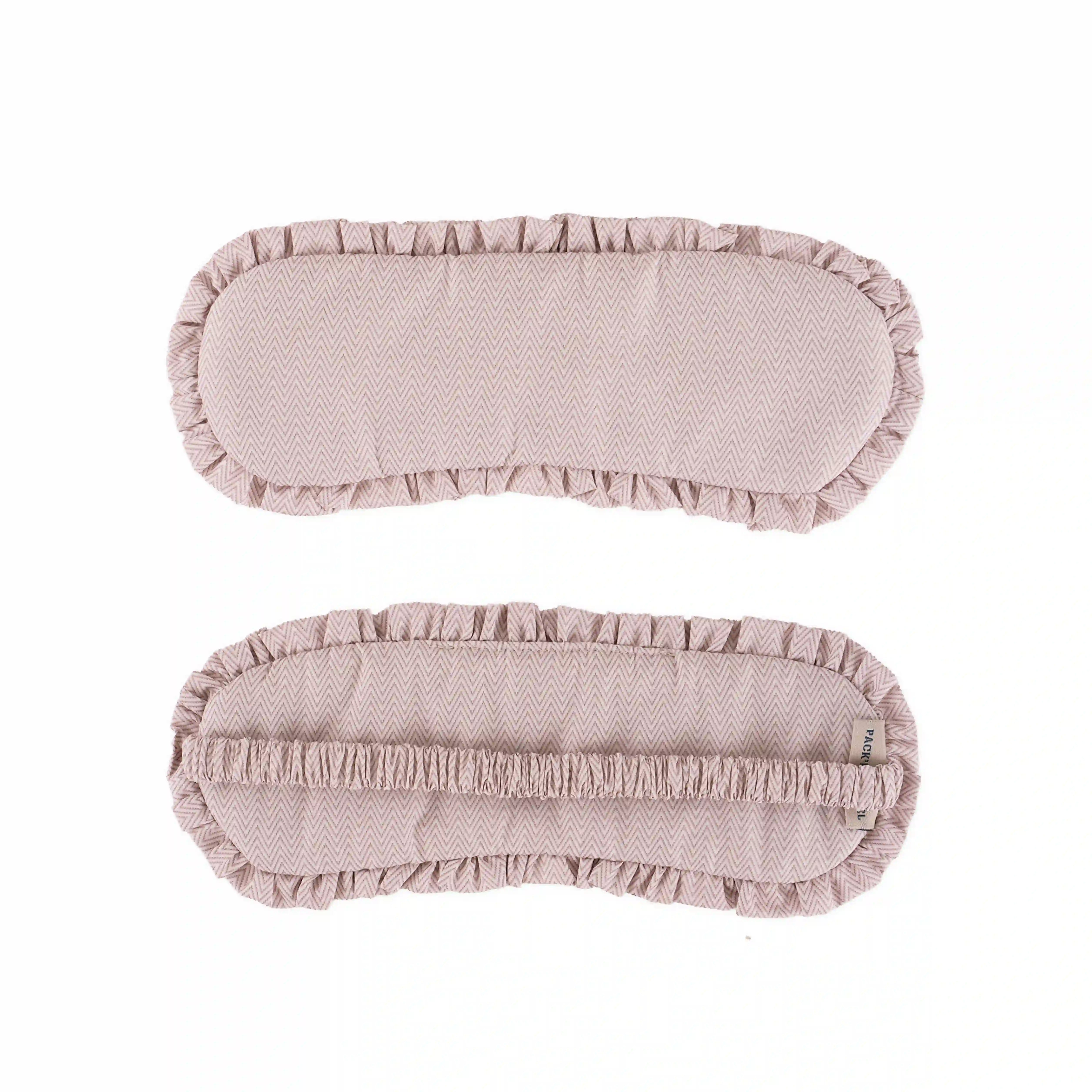 Trendy vegan travel accessories from Sahara set, combining modern style and practicality.