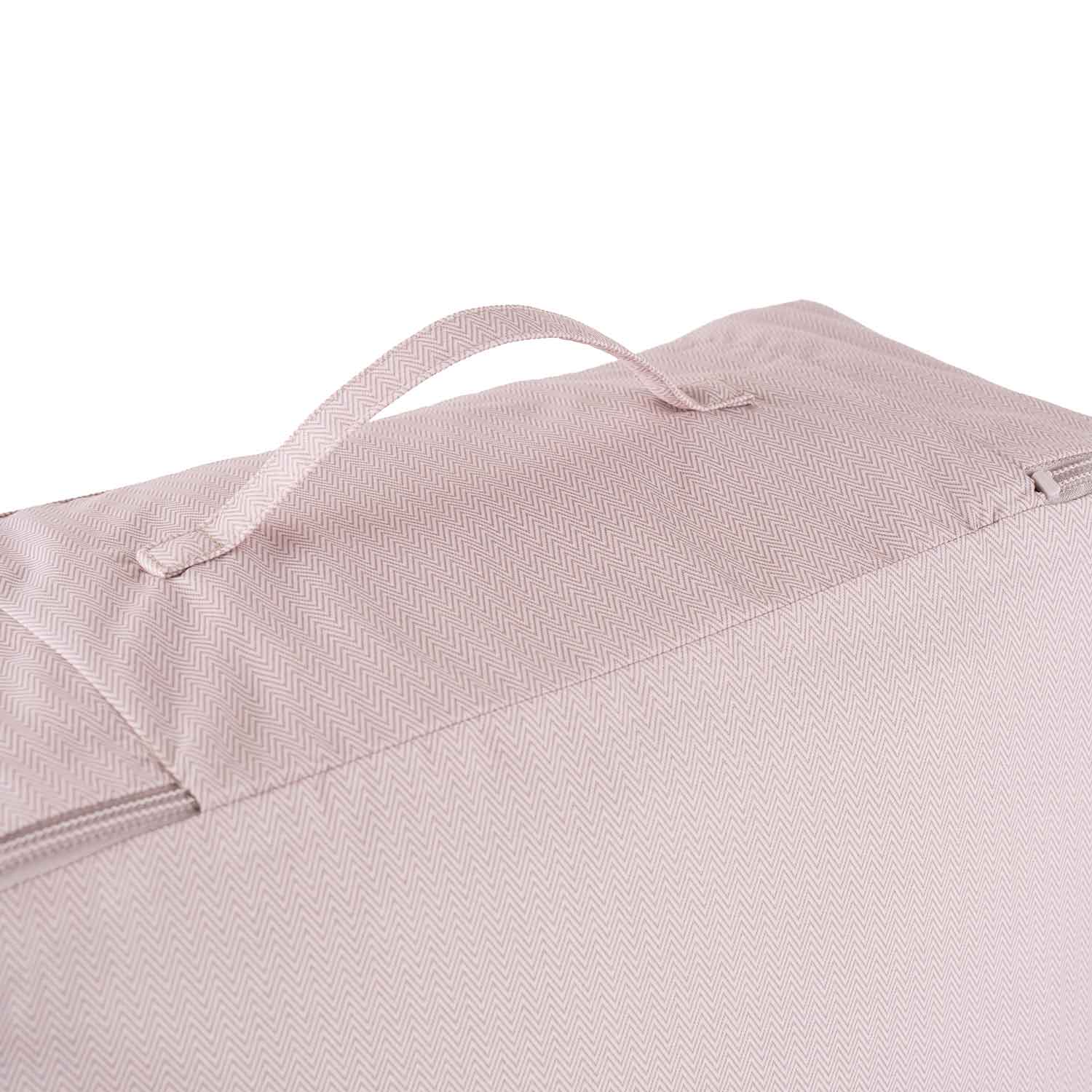 Durable beige luggage organiser crafted for long-lasting use and neat travel organisation.