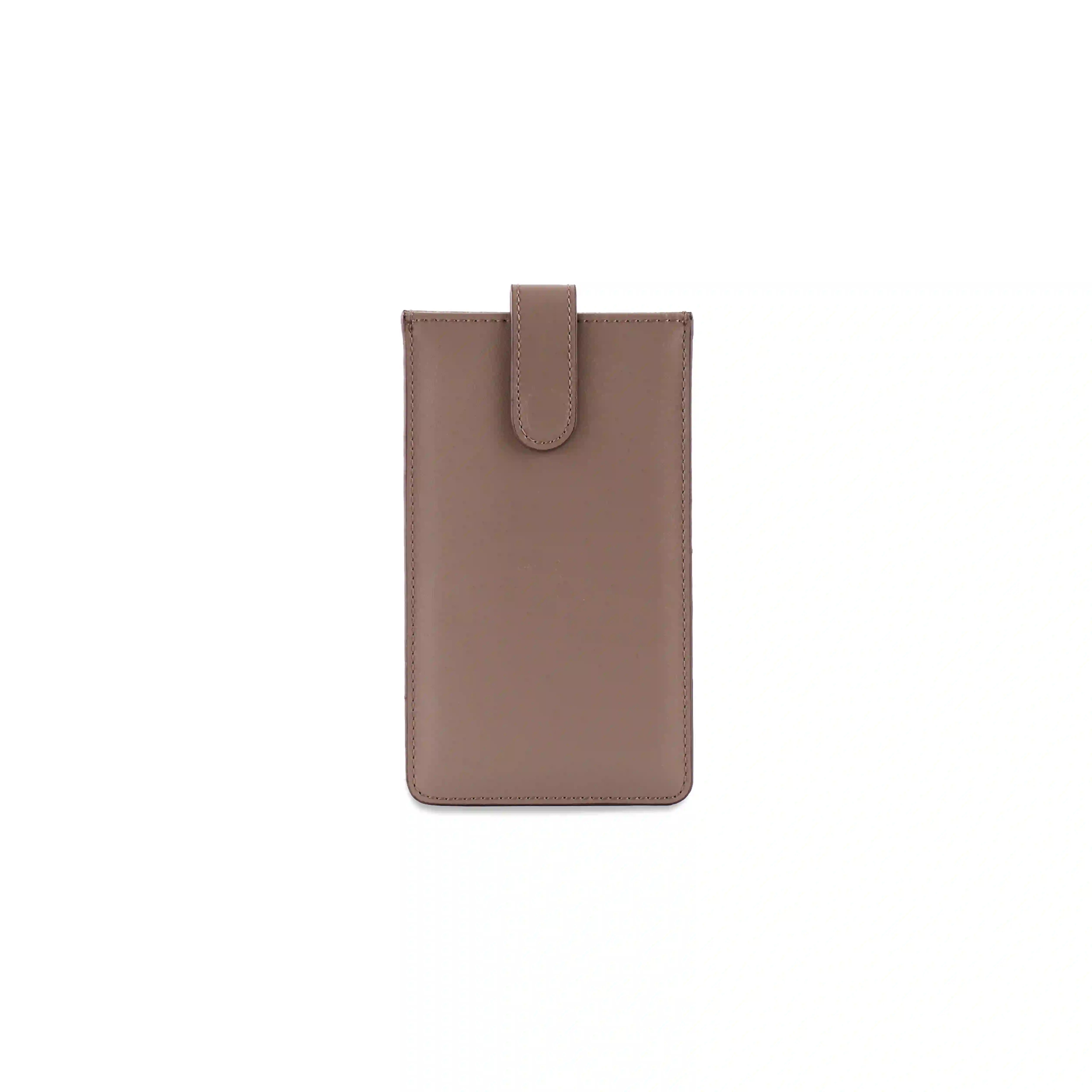 Elegant vegan leather travel products from Sahara experience crafted for refined travelling.